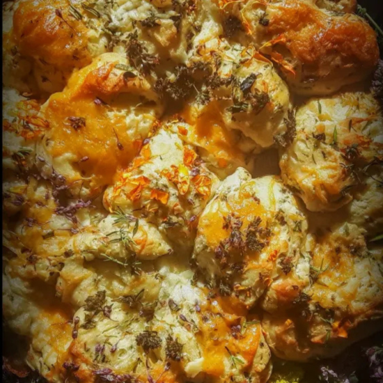 Herbalicious &amp; Cheesy Lammas Biscuit Loaf